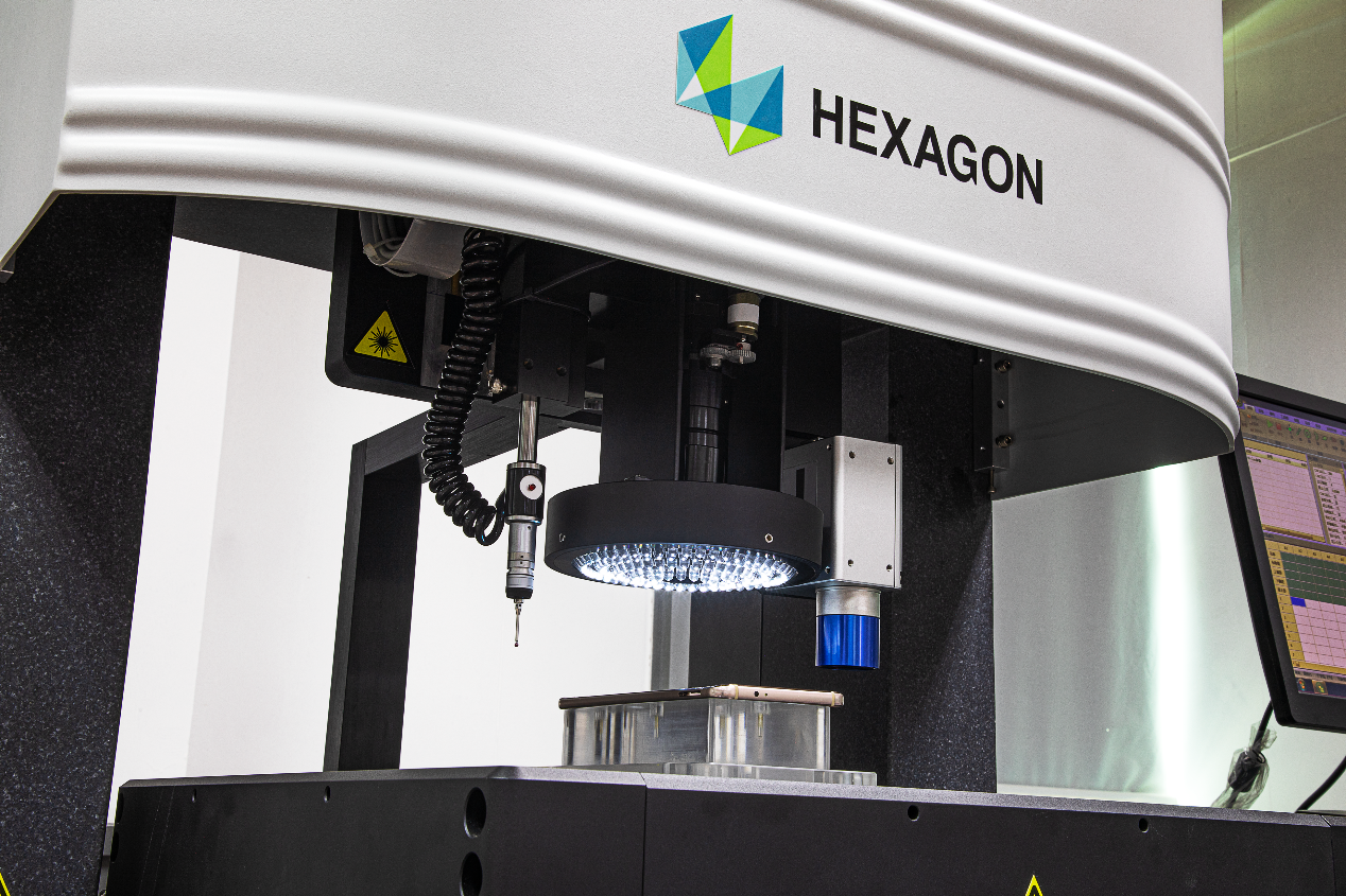 如何使用復合式影像測量儀對筆記本電腦外殼進行檢測？